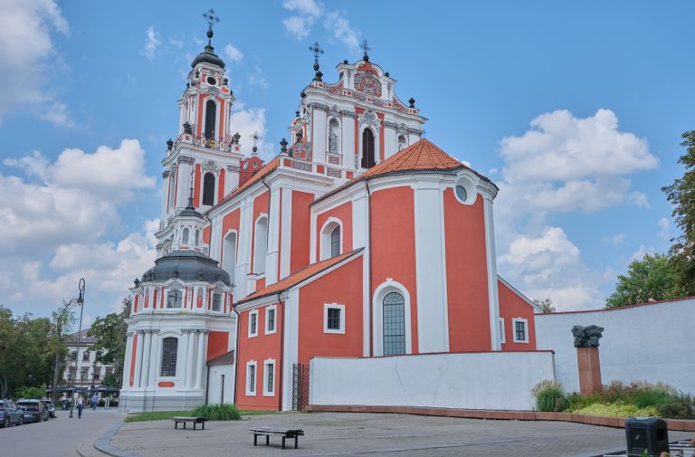 A vibrant view of St. Catherine's Church, showcasing Baroque architecture in Vilnius.
